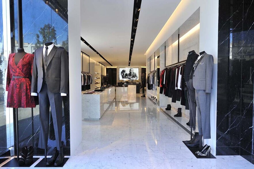 More Photos Of 100-104 S Robertson Blvd, Los Angeles Storefront For Lease