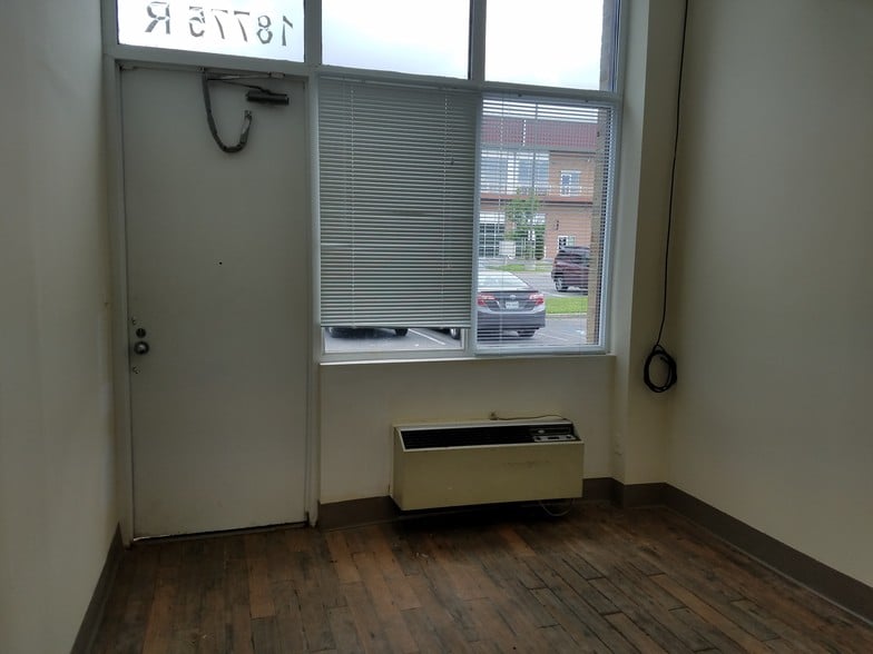 More Photos Of 18775 N Frederick Rd, Gaithersburg Warehouse For Lease