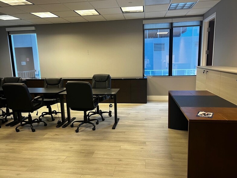 More Photos Of 1000 Brickell Ave, Miami Office For Sale