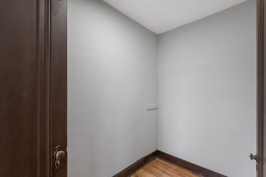 More Photos Of 487 Grand Ave, Saint Paul Apartments For Sale