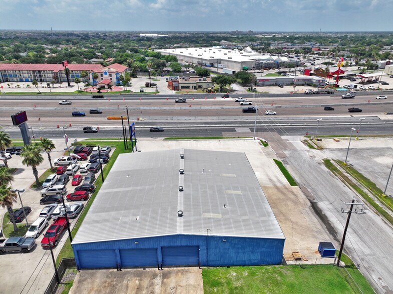 More Photos Of 6130 S Padre Island Dr, Corpus Christi Auto Repair For Sale