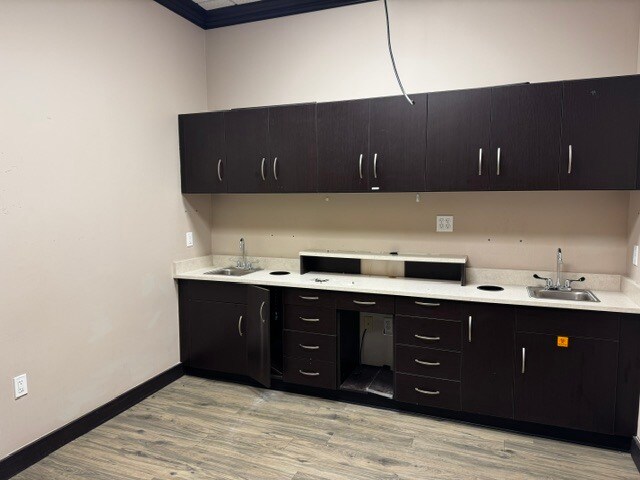 More Photos Of 508 W I 240 Service Rd, Oklahoma City Storefront For Lease