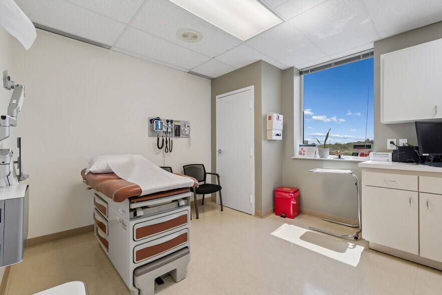 More Photos Of 4700-4708 N Habana Ave, Tampa Medical For Lease