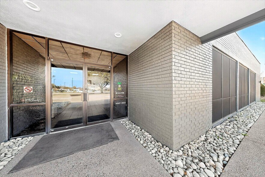 More Photos Of 5755 Rufe Snow Dr, North Richland Hills Office For Lease