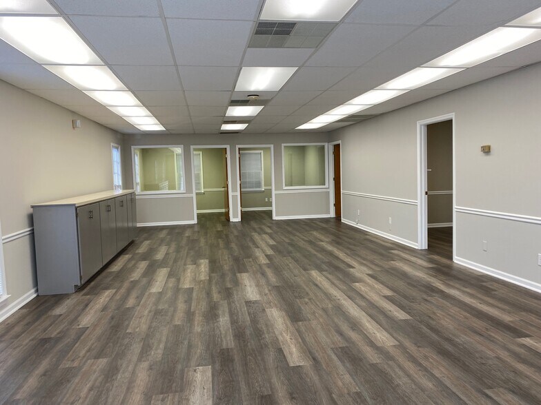More Photos Of 825 Majestic Ct, Gastonia Medical For Lease