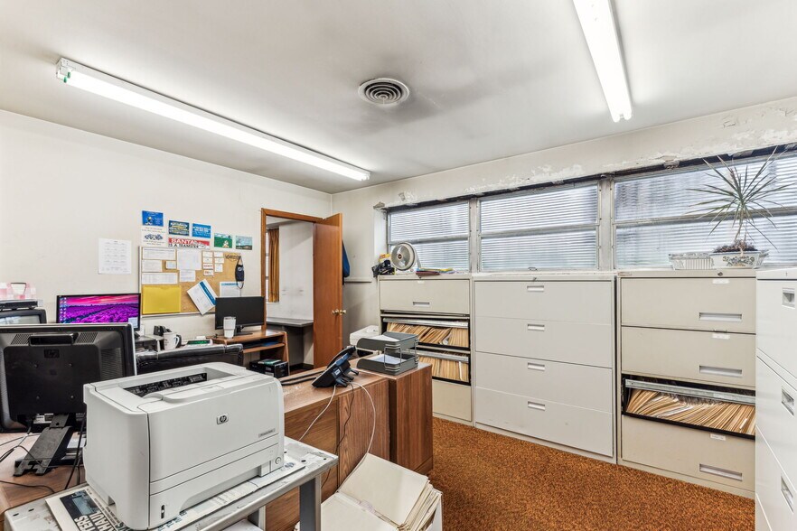 More Photos Of 1453 Edgmont Ave, Chester Office For Sale