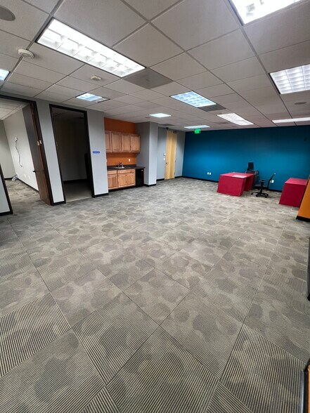 More Photos Of 5900 Canoga Ave, Woodland Hills Office For Lease