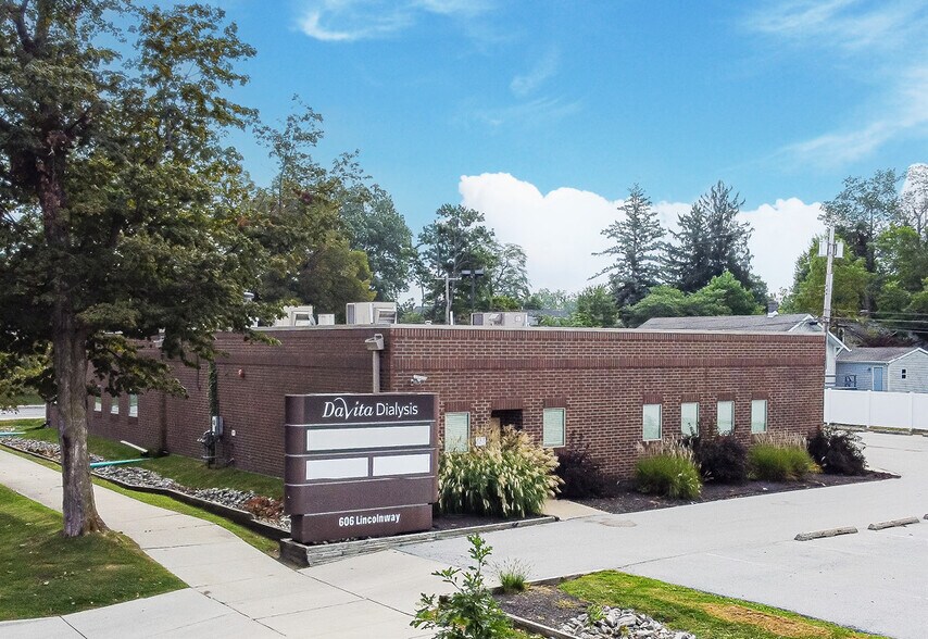 Primary Photo Of 606 E Lincolnway, Valparaiso Office For Sale