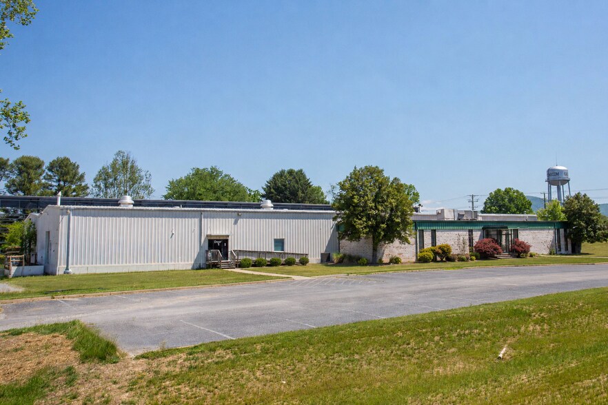 Primary Photo Of 1401 Hopeman Pkwy, Waynesboro Industrial For Lease
