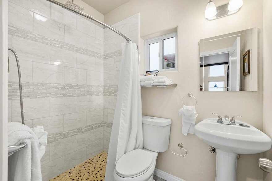 More Photos Of 266 Dolphin Dr, Whitethorn Hotel For Sale