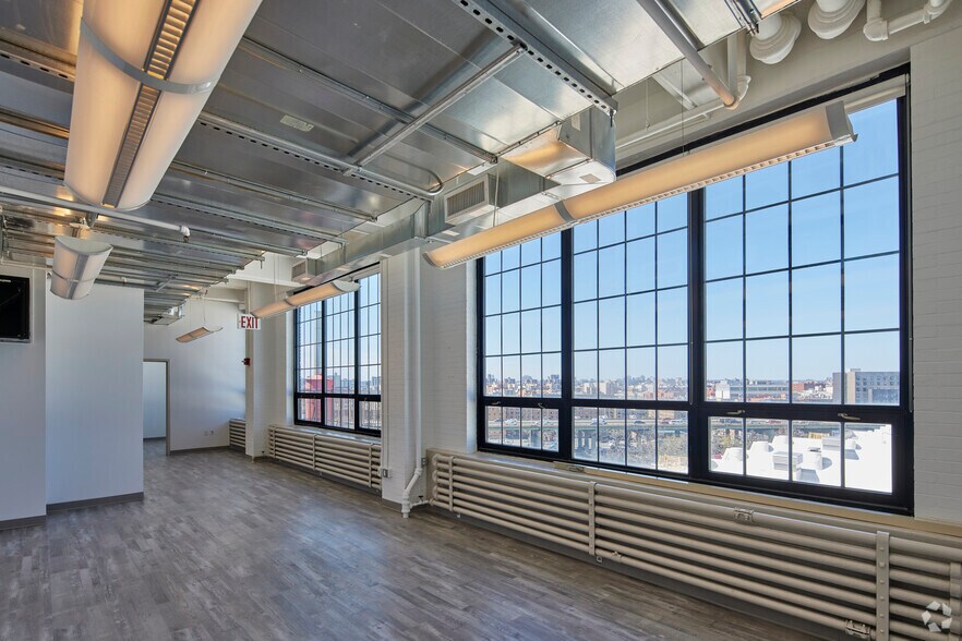 More Photos Of 890 Garrison Ave, Bronx Office For Sale