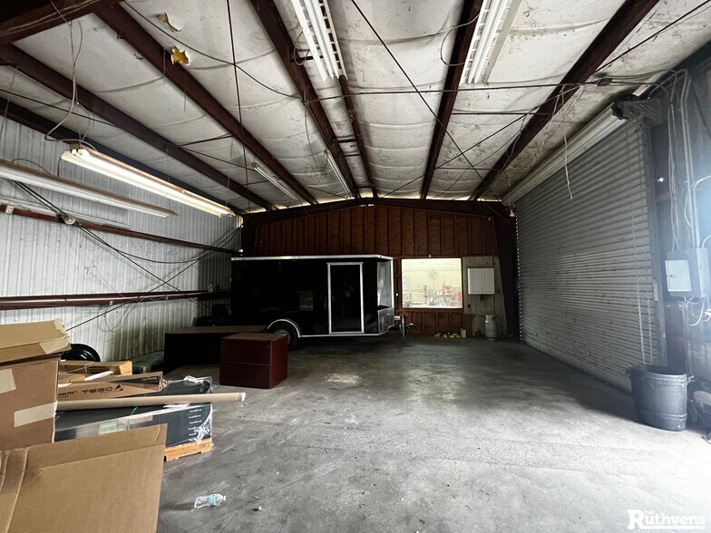 More Photos Of 1715-1727 E Gary Rd, Lakeland Warehouse For Lease