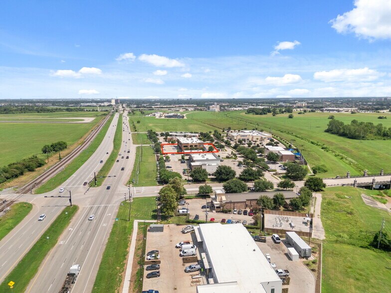 More Photos Of 6514 Highway 90A, Sugar Land Medical For Sale