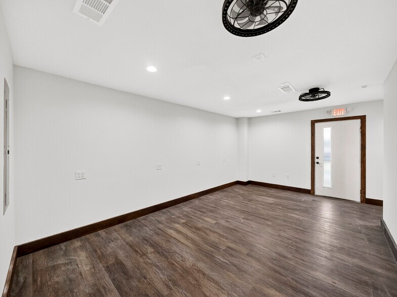 More Photos Of 612 N Third Street, Princeton Office For Sale