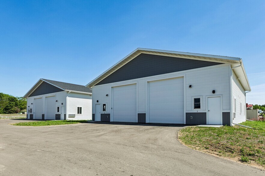 More Photos Of 407 Wengel dr, Reedsburg Light Manufacturing For Sale