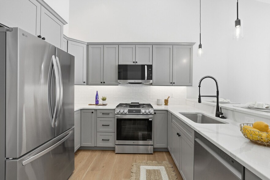 More Photos Of 100 Huselton Dr, Butler Specialty For Sale