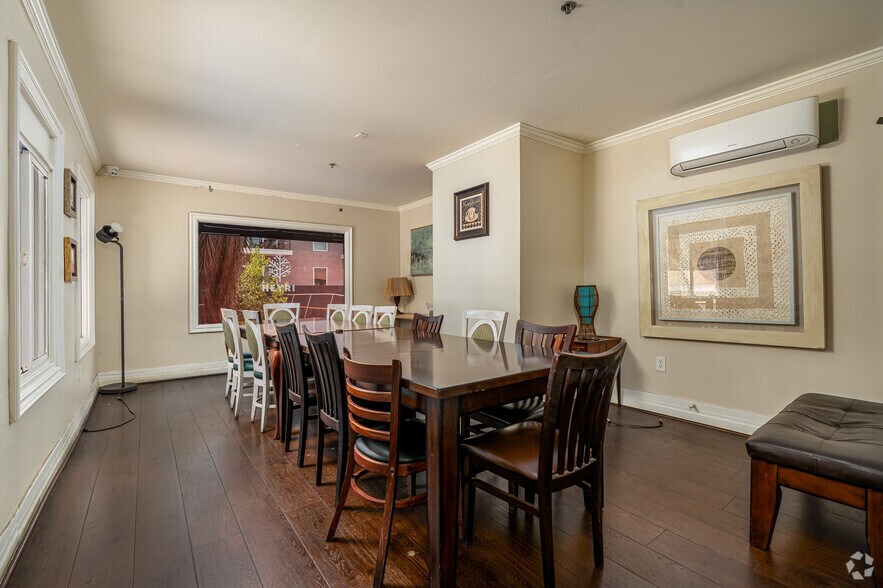 More Photos Of 755 S Hobart Blvd, Los Angeles Storefront Retail Office For Lease