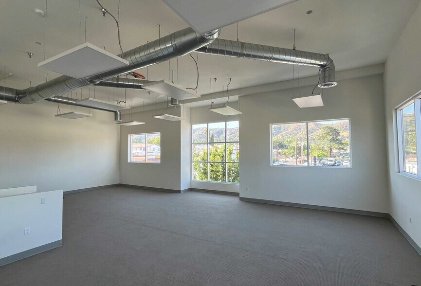 More Photos Of 8435-8437 Foothill Blvd, Sunland Office For Sale