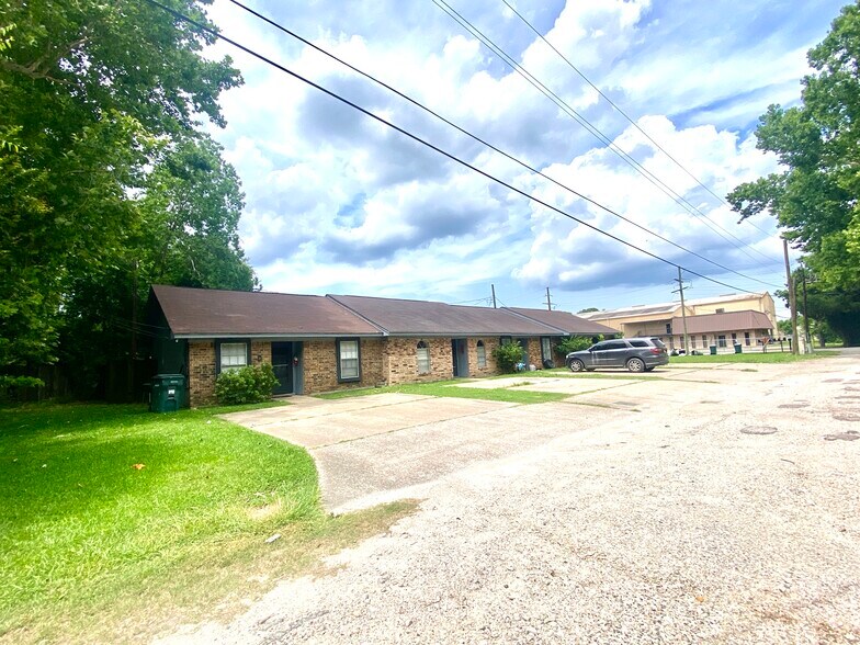 More Photos Of 782 Pinchback Rd, Beaumont Apartments For Sale