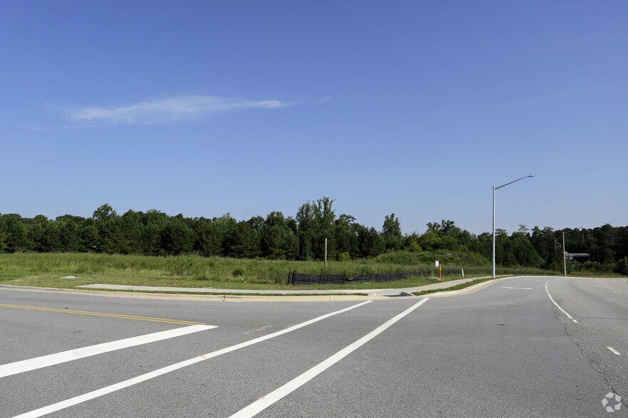 More Photos Of Lake Valley Rd @ Yadkin Rd, Fayetteville Land For Sale