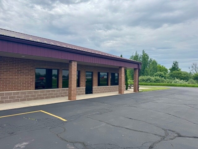 More Photos Of 2839 E Frontage Rd, Abrams Office For Lease