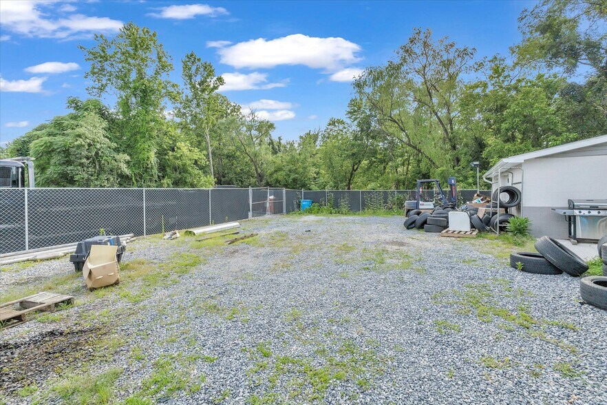 More Photos Of 1474 Peters Creek Rd NW, Roanoke Auto Repair For Sale
