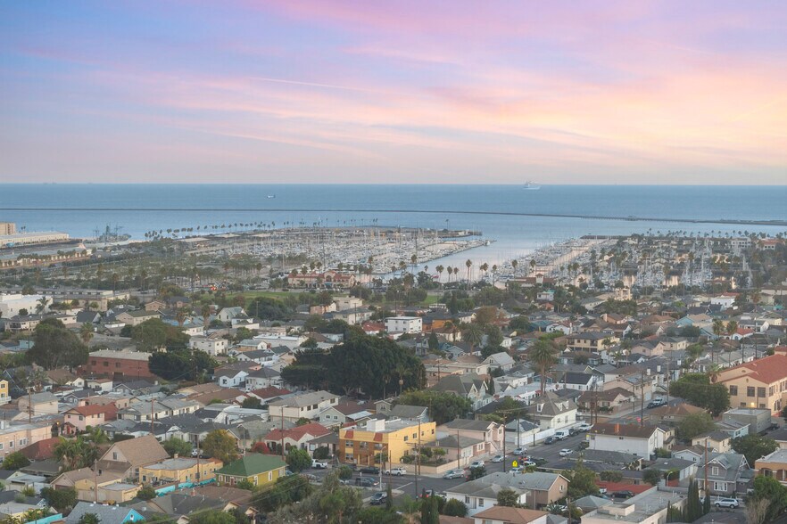 More Photos Of 383 W 14th St, San Pedro Apartments For Sale