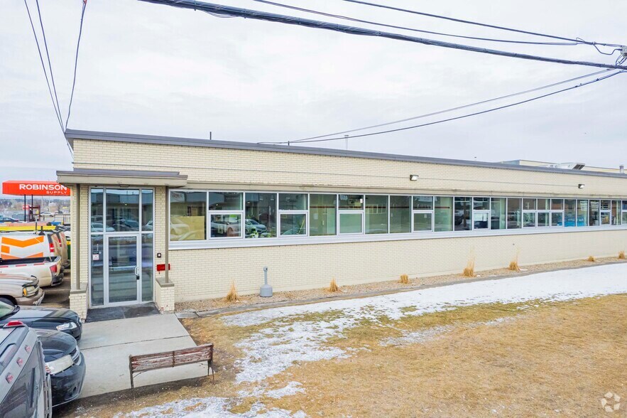 Primary Photo Of 4027 7th St SE, Calgary Warehouse For Lease