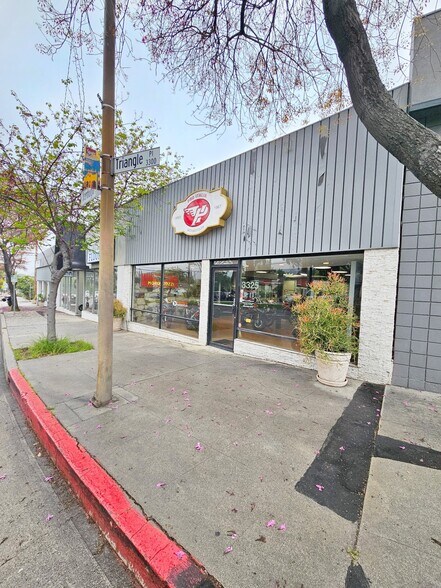 Primary Photo Of 3325 N Verdugo Rd, Glendale Storefront For Lease