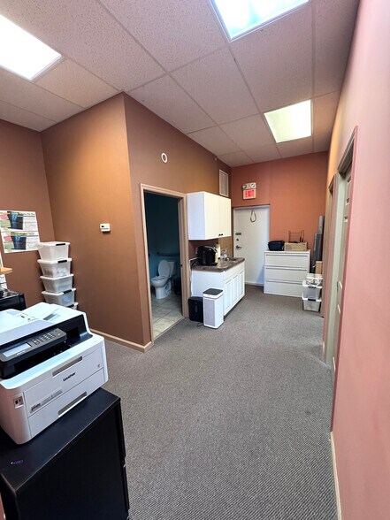More Photos Of 1352-1368 SW Bayshore Blvd, Port Saint Lucie Unknown For Lease