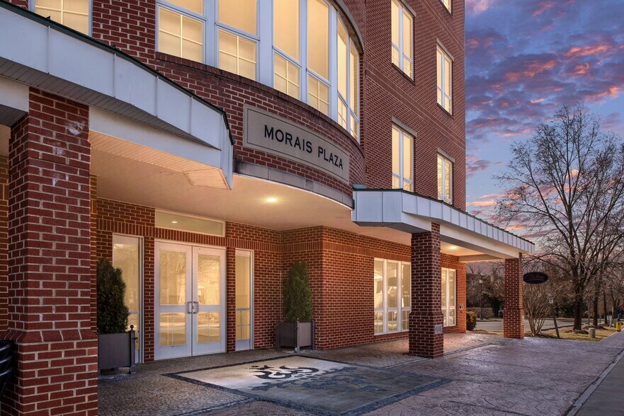 More Photos Of 9255 Center St, Manassas Medical For Lease