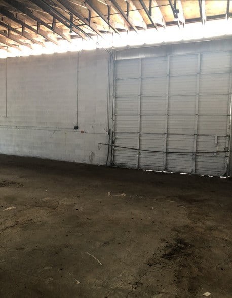 More Photos Of 2060 Warner St NE, Salem Warehouse For Sale