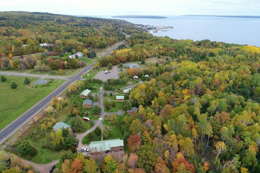 Primary Photo Of 84790 State Highway 13 S, Bayfield Hotel For Sale