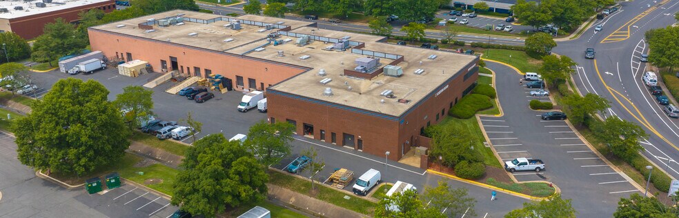 More Photos Of 14101 Sullyfield Cir, Chantilly Warehouse For Lease