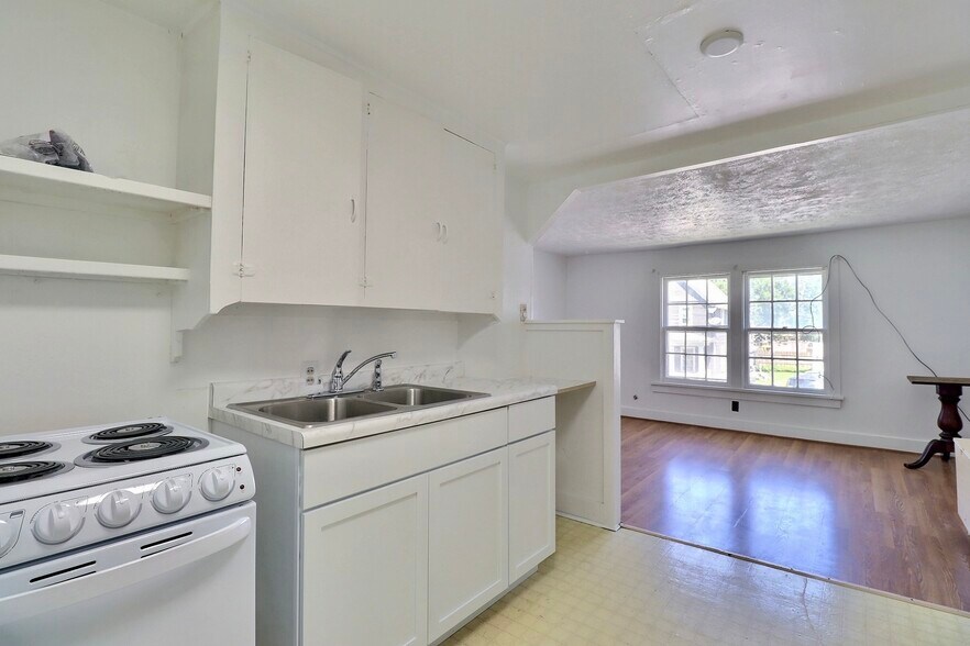 More Photos Of 335 W 6th St, Fremont Apartments For Sale