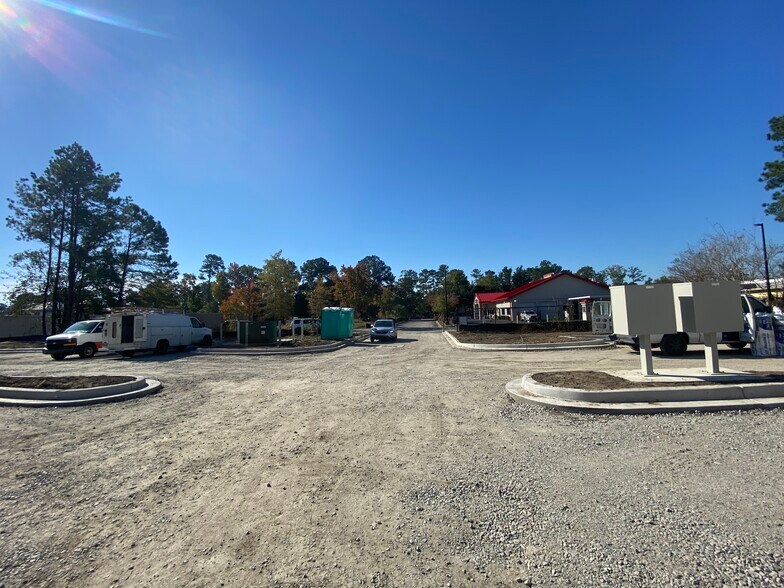 More Photos Of 8476 Dorchester Rd, North Charleston Flex For Lease