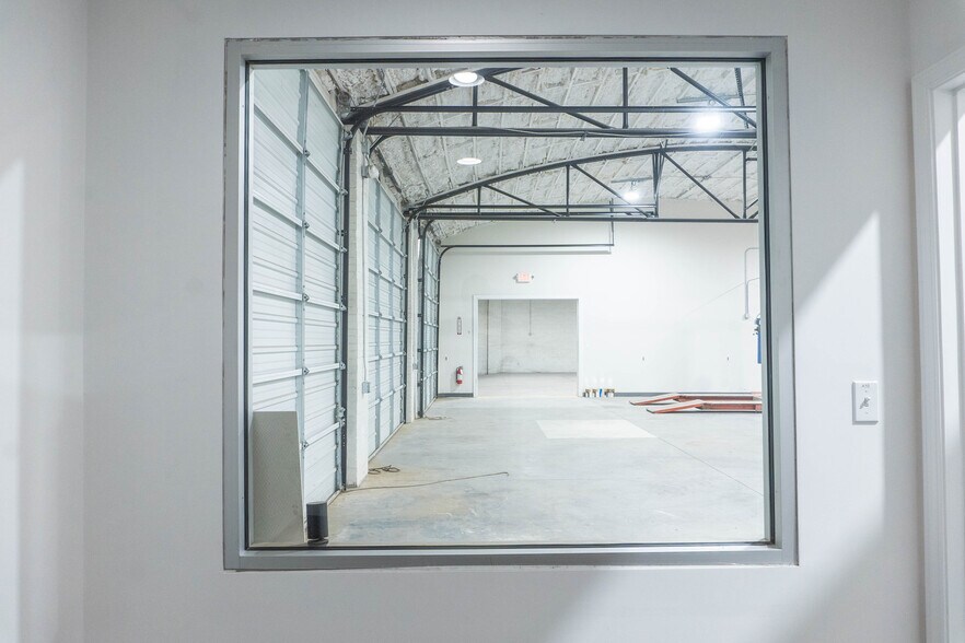 More Photos Of 122 Atando Ave, Charlotte Service For Lease