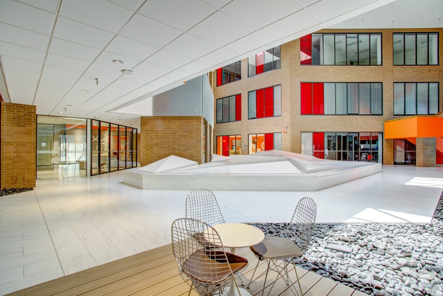 More Photos Of 7676 Hillmont St, Houston Office For Lease