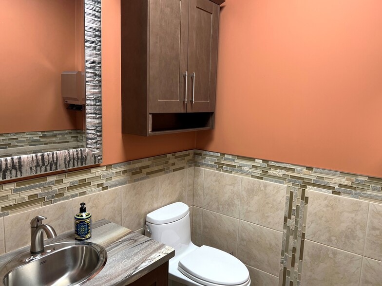 More Photos Of 13135-13161 156th St NW, Edmonton Industrial For Sale