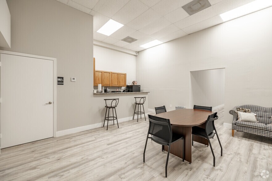 More Photos Of 3100 Del Prado Blvd S, Cape Coral Office For Sale