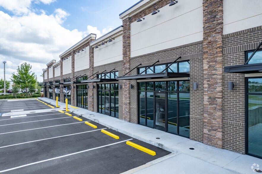 More Photos Of 220 Tanger Outlets Blvd, Pooler Storefront For Lease