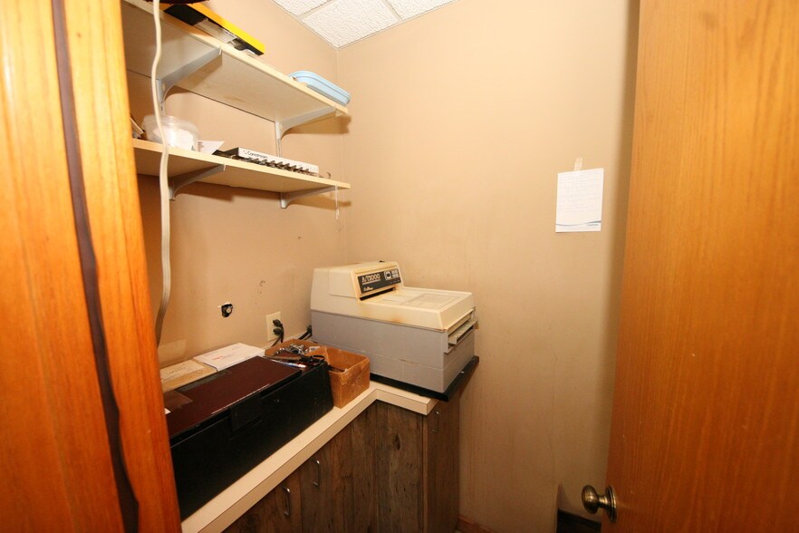 More Photos Of 6430 Madison St, New Port Richey Medical For Sale