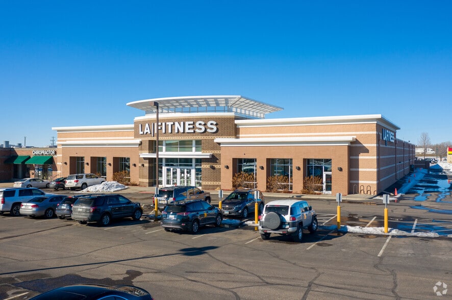 More Photos Of 1900-1940 E County Road D, Saint Paul Unknown For Lease