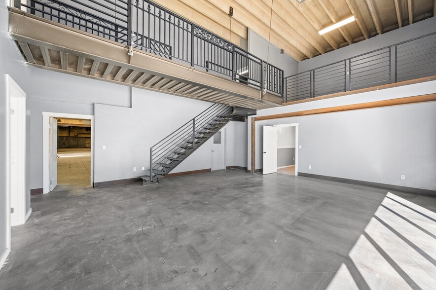 More Photos Of 122 Navajo St, Salt Lake City Manufacturing For Lease