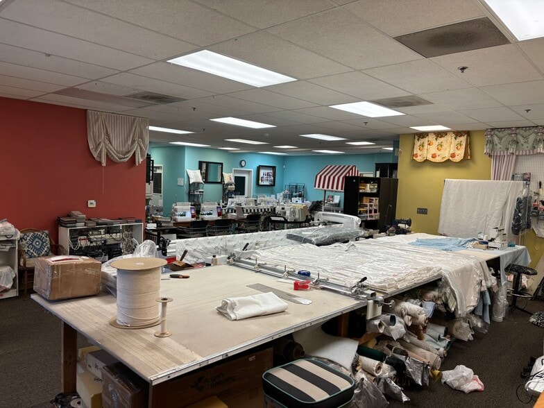 More Photos Of 6 Rossi Cir, Salinas Warehouse For Lease