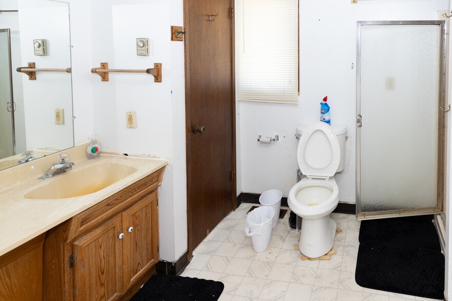 More Photos Of 9966 N State Road 27, Hayward Hotel For Sale