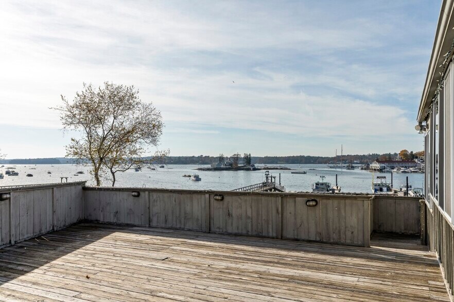 More Photos Of 47 & 49 Atlantic Avenue, Boothbay Harbor Flex For Sale