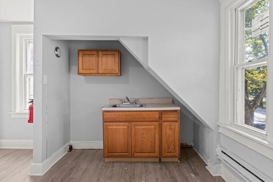 More Photos Of 129-131 E Roosevelt Blvd, Philadelphia Apartments For Sale