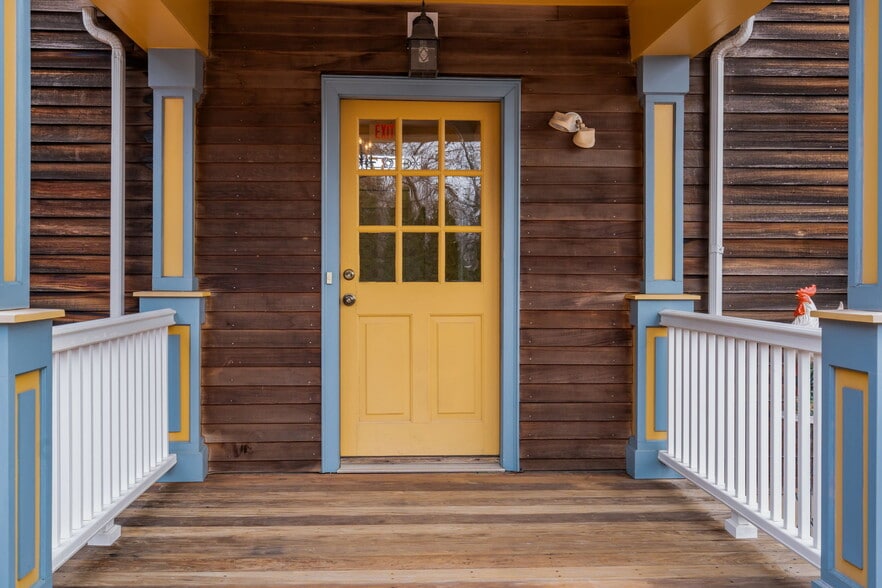 More Photos Of 137 Stockton St, Hightstown Flex For Sale