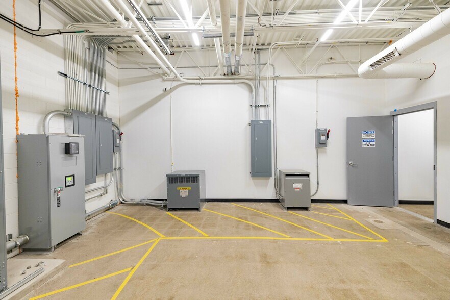 More Photos Of 4505 Oakman Blvd, Detroit Industrial For Sale